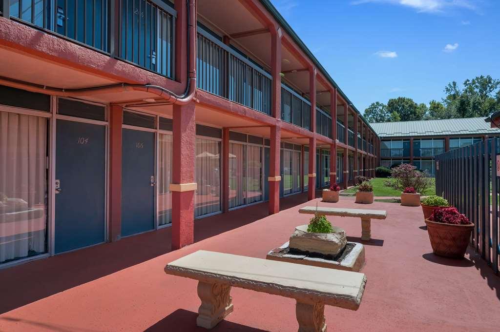 Americas Best Value Inn St. Joseph At I-29 Exterior foto